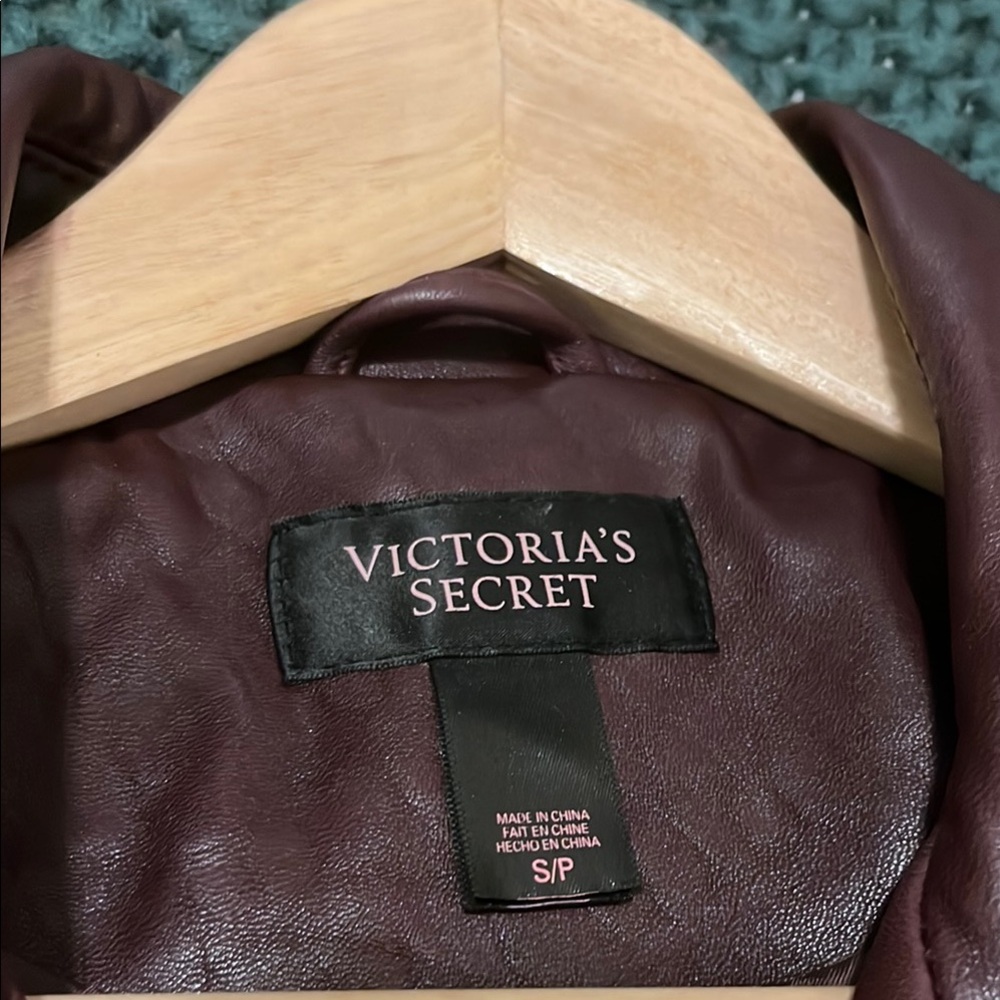 Rare Vintage Y2K Victoria's Secret Burgundy Leather Jacket - Picture 2 of 6